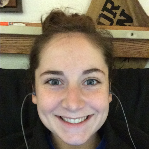 Meet your Posher, Caroline