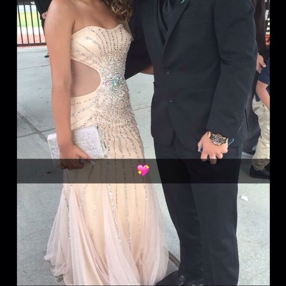 Prom dress for $200