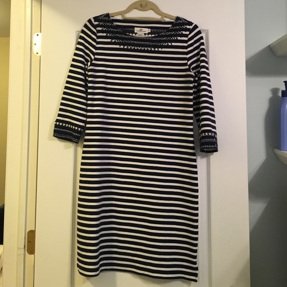 Vineyard vines navy striped dress