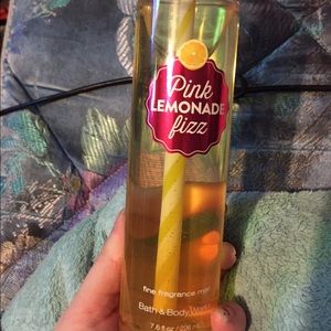 Bath and body works Pink lemonade Fizz