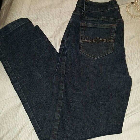 Dark wash jeans - Picture 2 of 4