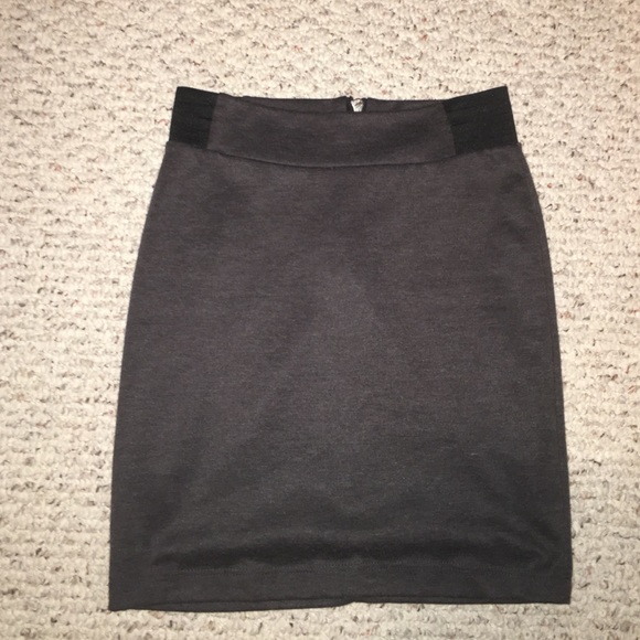 Grey pencil skirt