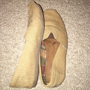 TOMS shoes