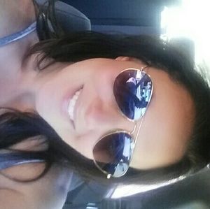 Meet your Posher, Katrina