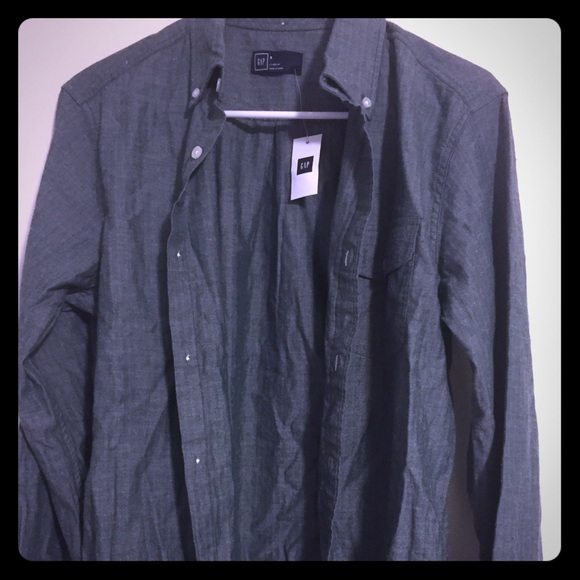 Men's Gap Button Up Shirt