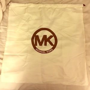 Medium dust bag