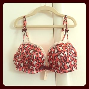 Victoria's Secret Sexy Little Push Up Bra - NWT