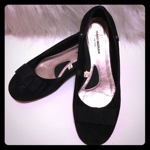 FINAL PRICE DROP Black flats