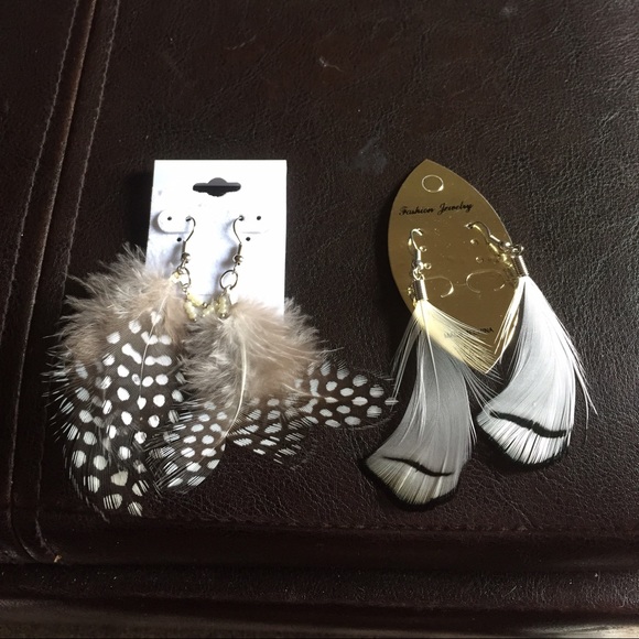 Independent design  Jewelry - NWOT 2 pair feather earrings