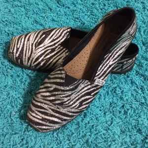 Silver and black zebra print bobs!
