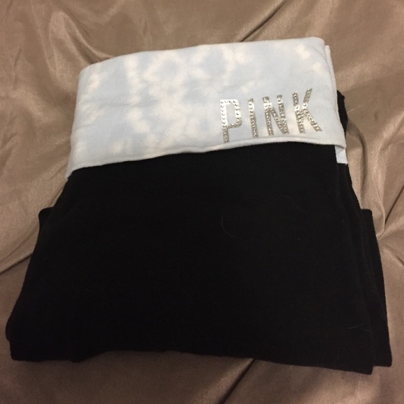 VS Pink Yoga Capri Leggings