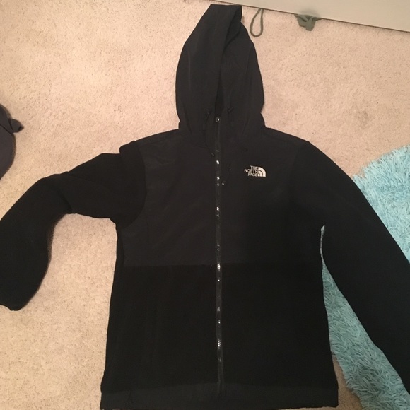 womans black north face