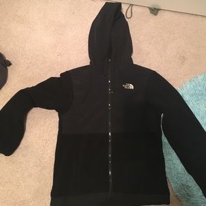 womans black north face