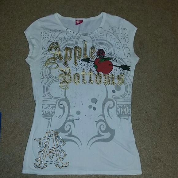 Apple Bottoms t-shirt