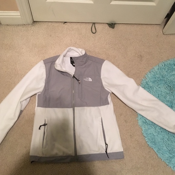 Womans north face zip up