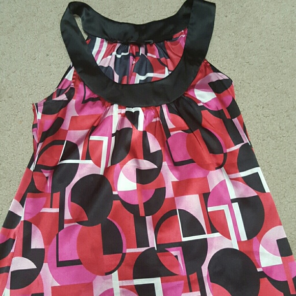 Geometric print top one hour sale - Picture 2 of 4