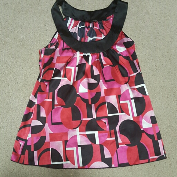 Geometric print top one hour sale - Picture 4 of 4