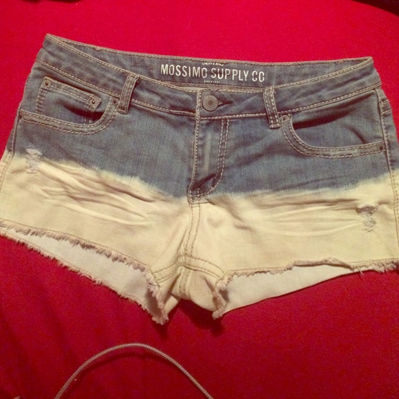 Dip die jean shorts