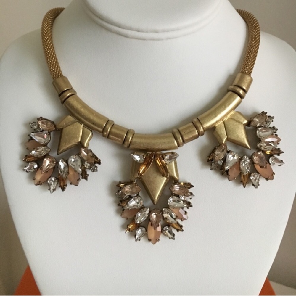 Authentic Stella and dot statement necklace