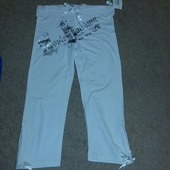 Apple Bottoms cropped pants