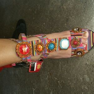 Apple Bottoms Heels Tricolor
