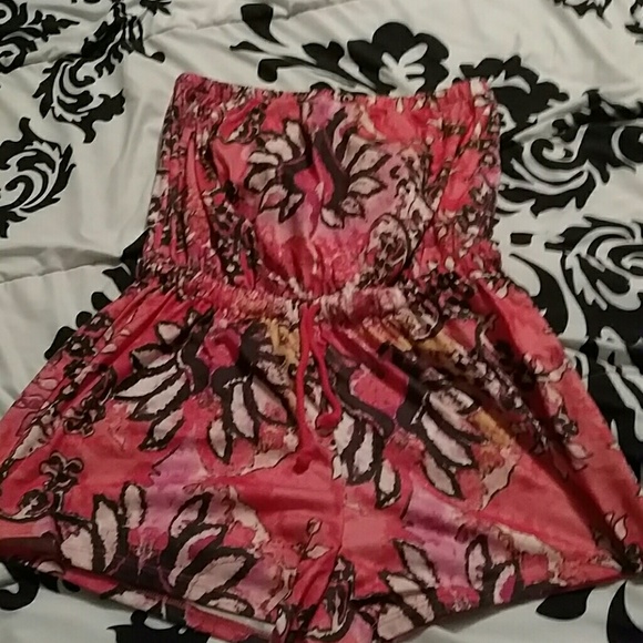 Romper - Picture 1 of 2