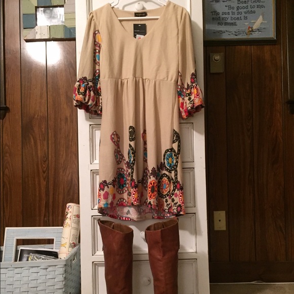 Adorable floral hipster dress by Reborn.