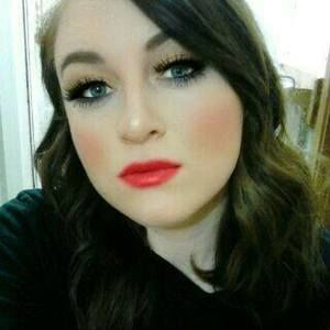 Meet your Posher, Suzanne