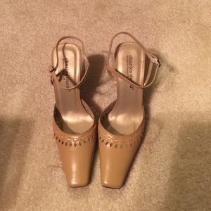 Nude Charles David Slingbacks heels, Size 5