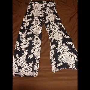 Gorgeous pilazzo pants!