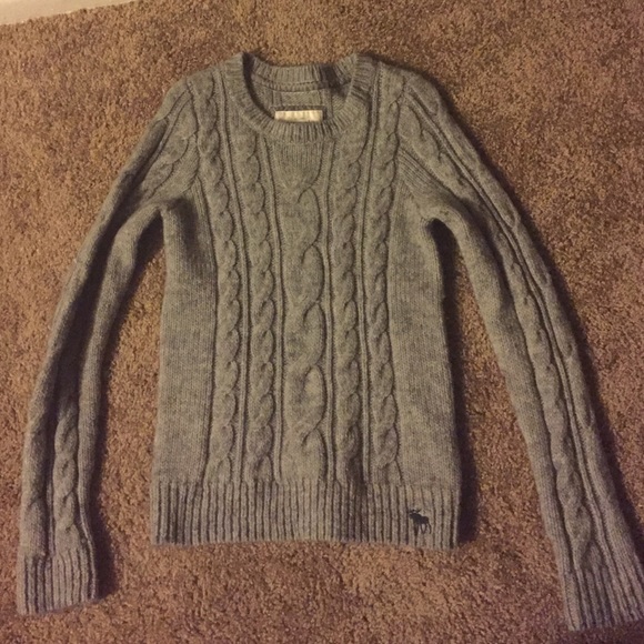 NWOT Abercrombie Gray Cable Knit Sweater