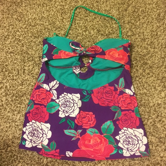 Floral swimsuit - Picture 3 of 3
