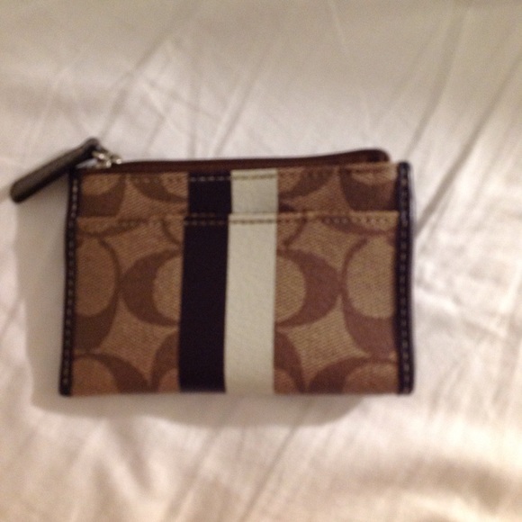 Coach coin bag - Picture 3 of 3