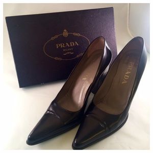 PRADA Pumps Black Leather