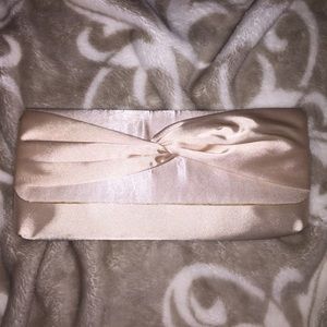 NEVER USED La Regaie clutch 🎀