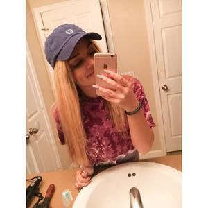 Meet your Posher, Mikayla