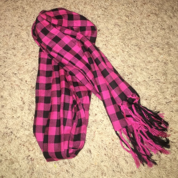 Pink and black scarf.