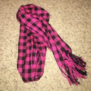 Pink and black scarf.