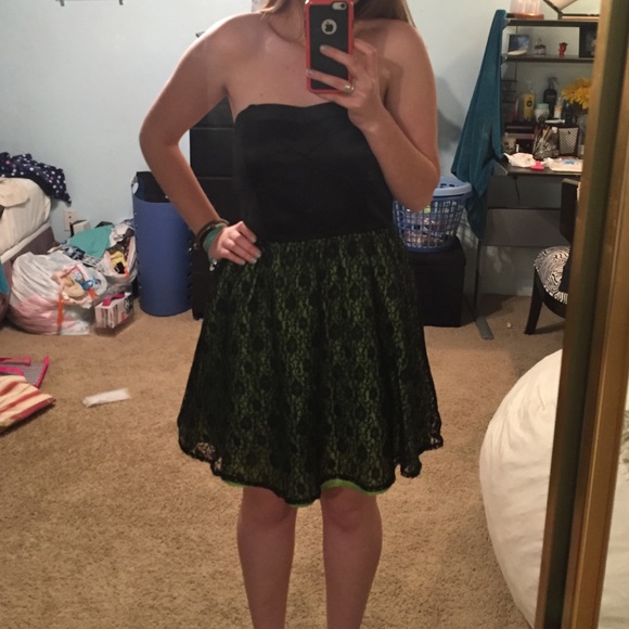 formal dress - Picture 1 of 1
