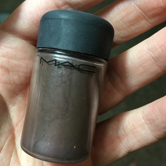 MAC pigment in bloodline