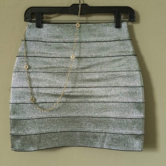 LAST CALL! HP🎉Express silver bandage mini skirt S - Picture 4 of 4