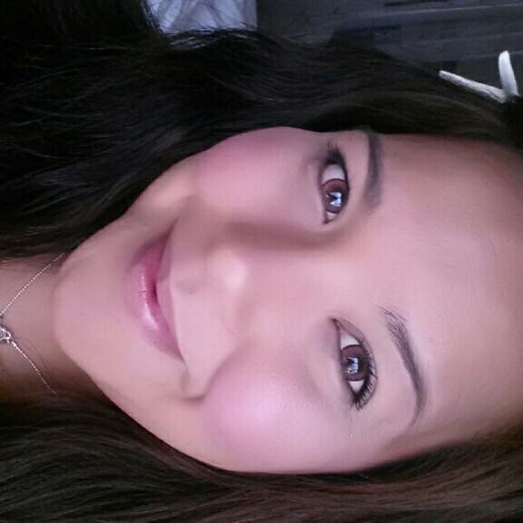 Meet your Posher, Vanessa