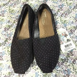 Polka dot toms