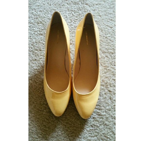 Banana Yellow Liz Claiborne Heels