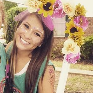 Meet your Posher, Ali