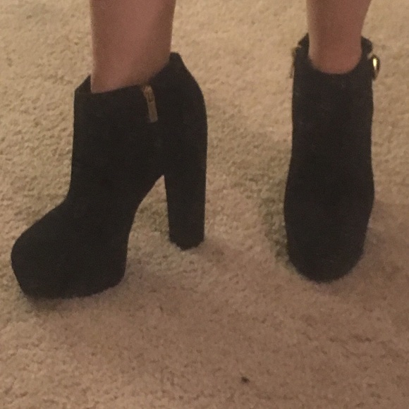 Dolce Vita Black Booties