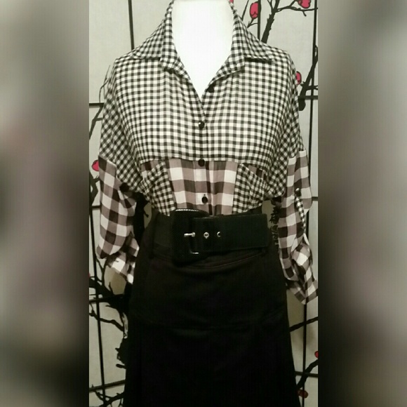Plaid. Tunic length blouse - Picture 2 of 4
