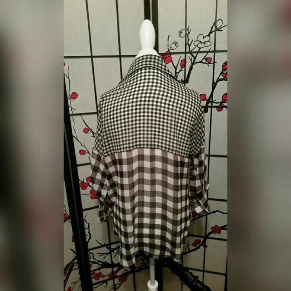 Plaid. Tunic length blouse - Picture 4 of 4