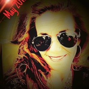 Meet your Posher, Carla