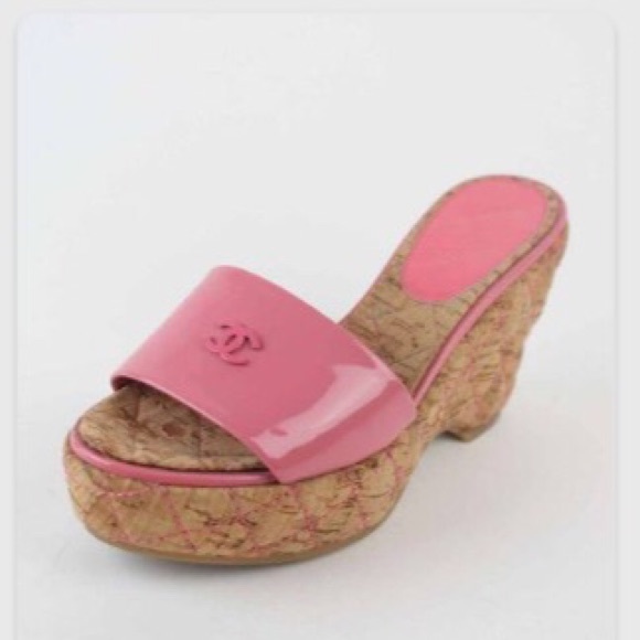 Chanel pink patent leather cork wedge